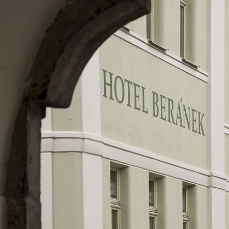 Hotel Beranek Блатна Экстерьер фото