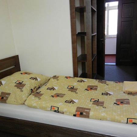 Hotel Beranek Блатна Экстерьер фото