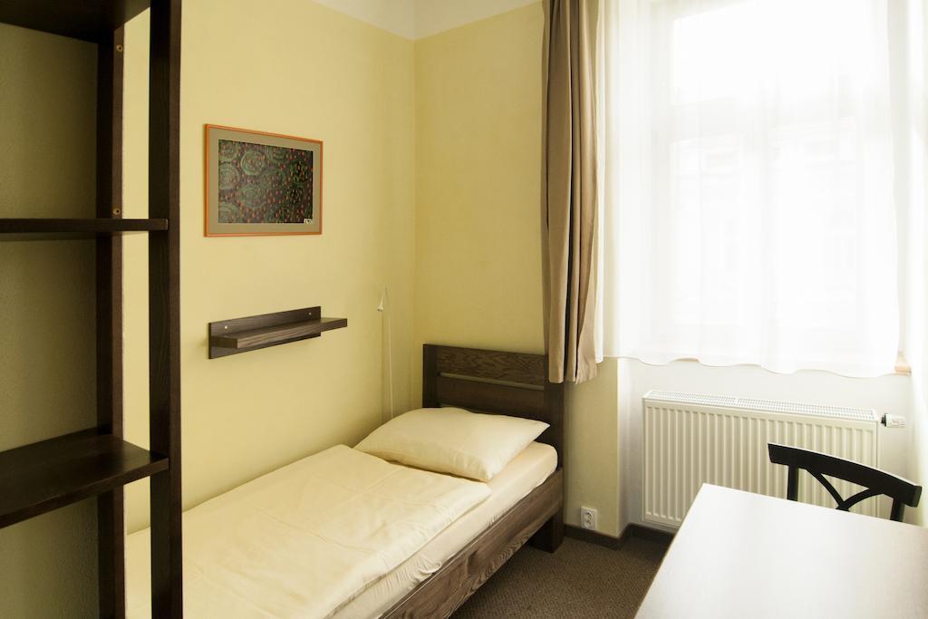 Hotel Beranek Блатна Экстерьер фото