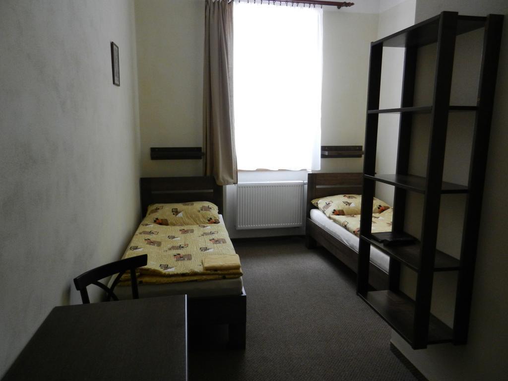 Hotel Beranek Блатна Экстерьер фото